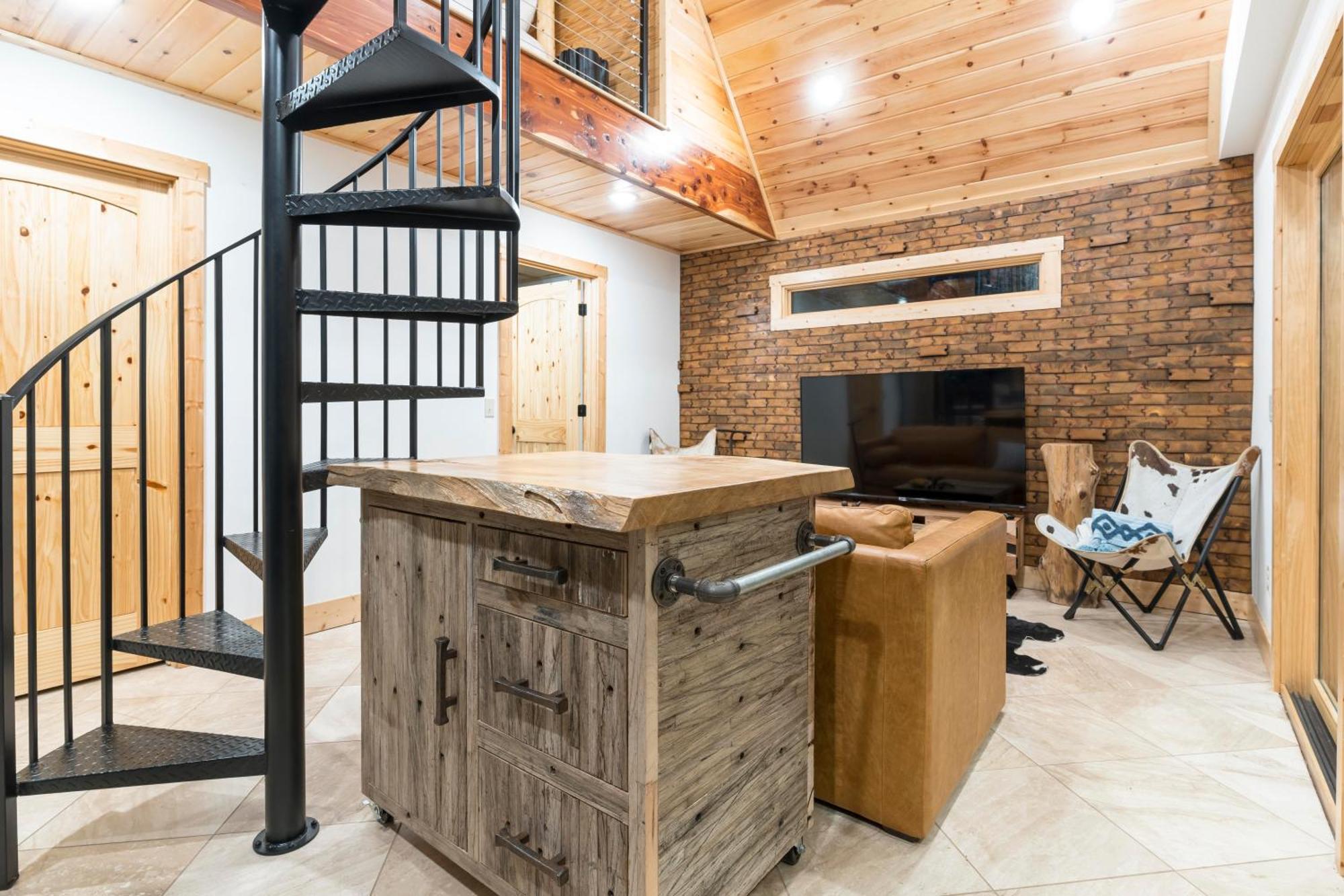 The Tree House In Бентънвил Екстериор снимка