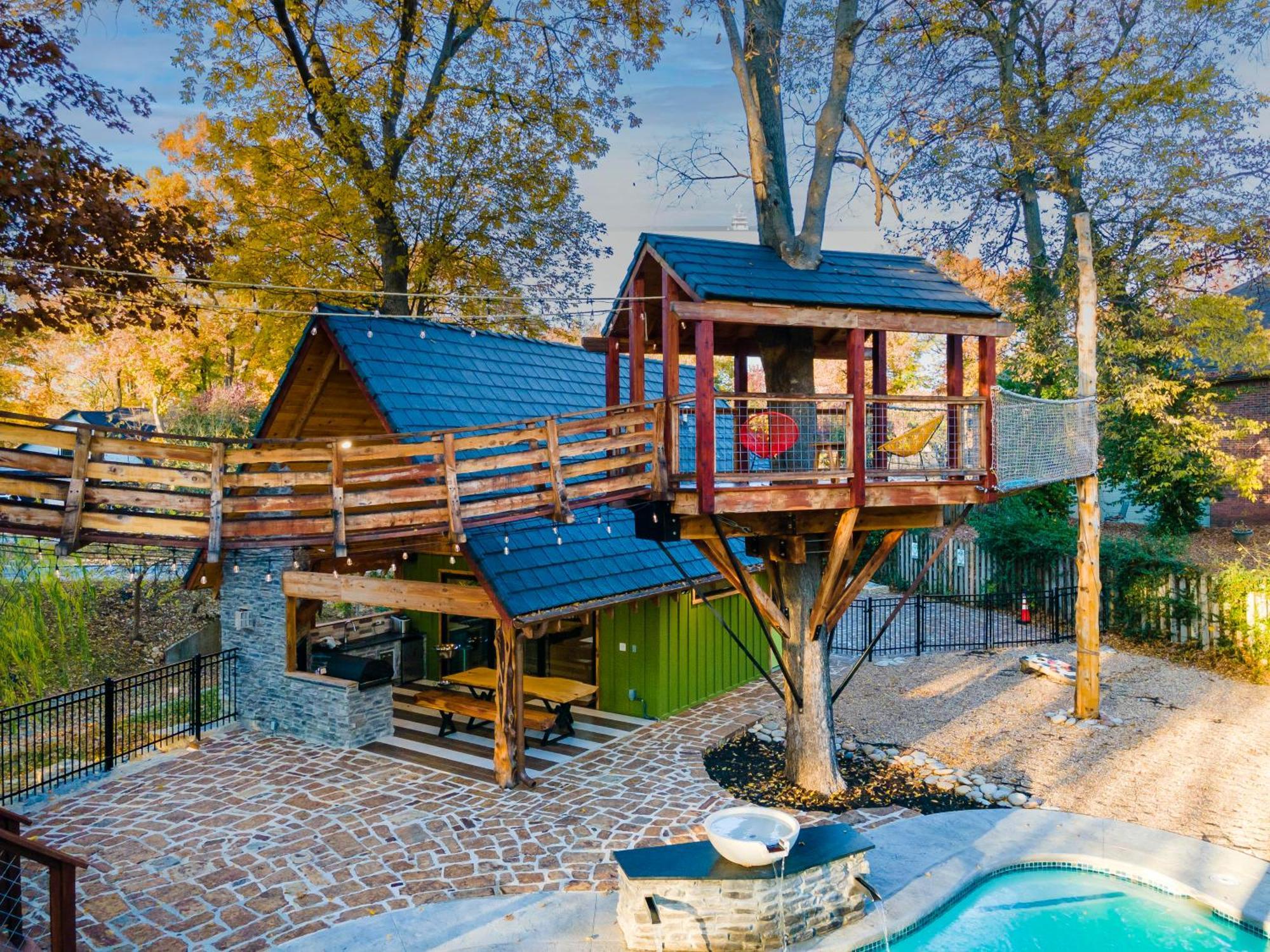 The Tree House In Бентънвил Екстериор снимка
